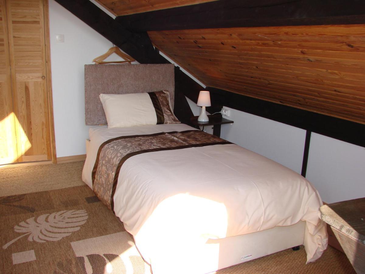 La Blanche Roche Bed and Breakfast Sourdeval Eksteriør billede