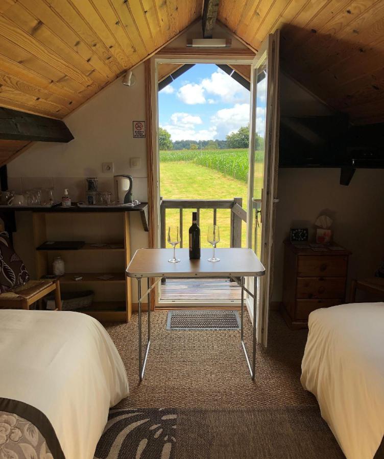 La Blanche Roche Bed and Breakfast Sourdeval Eksteriør billede